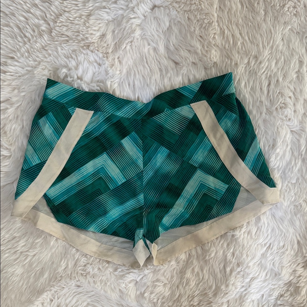 TOWNSEN Teal Chevron Pattern Shorts with Cream Waistband